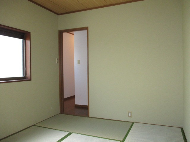 堺市美原区今井の一戸建ての寝室
