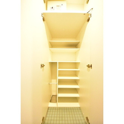 【内装】 | CRESCENT COURT