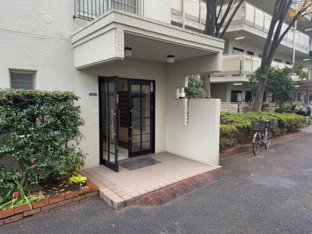 百花園パークファミリアのエントランス