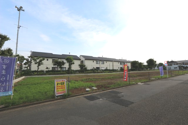 【Heartfull Town】 東大和市仲原３期の外観|区画整理地内でスッキリとした綺麗な街並みが特徴！
二方位の道路幅が6mで開放感あり！