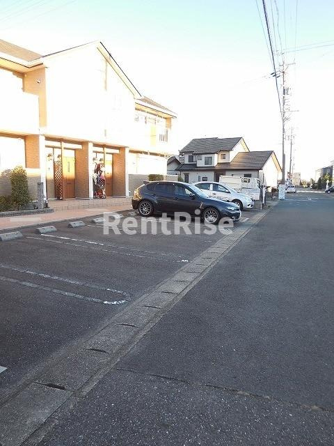 ポラリスの駐車場|駐車場
