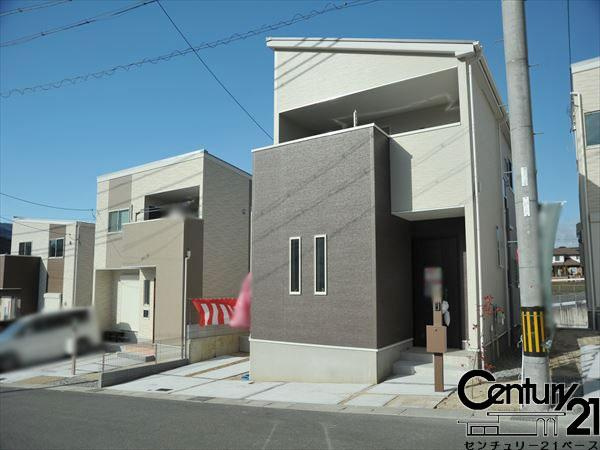 ファーストタウン疋田 ２号棟 ／新築一戸建
