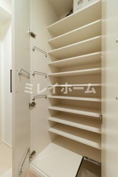 パークリュクス蒲田１丁目の玄関