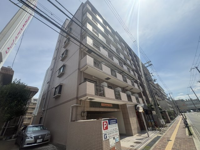 アール江坂の外観