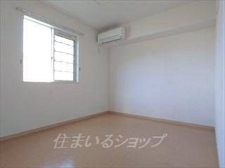 パルティーレの寝室|寝室にもエアコンあり