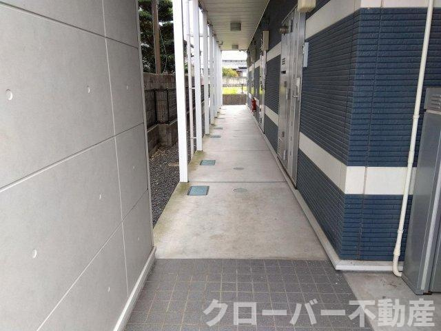 レオネクストソファレ　Ｆのエントランス