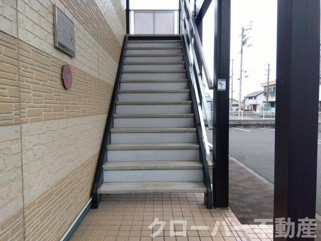 レオパレスデュ　エヴァンジイルのエントランス