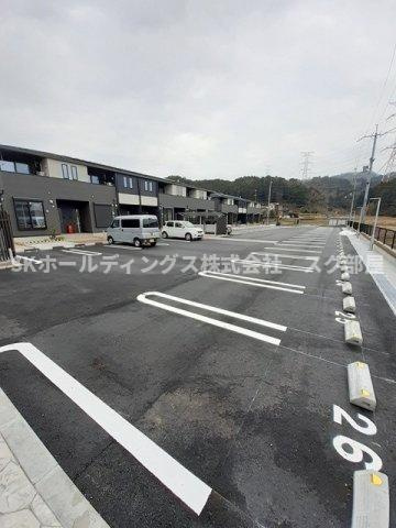 マーベラス　フチガキⅡの駐車場