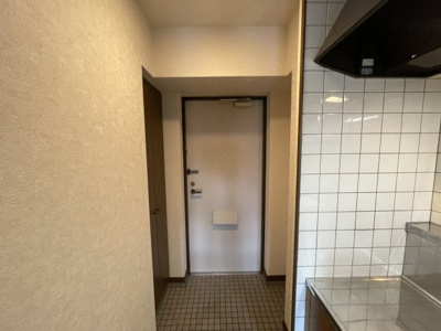 【玄関】 | 第3いわきビル | 同物件別部屋写真です。