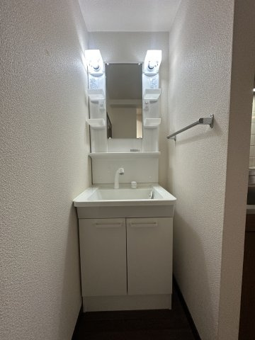 グローリー平尾の独立洗面台