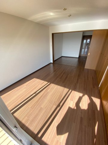 Hills岡本の居間・リビング