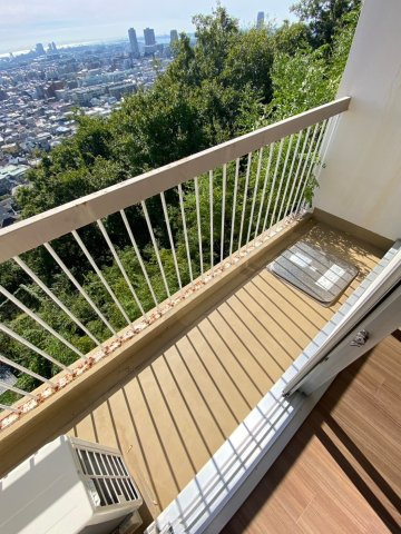 Hills岡本のバルコニー