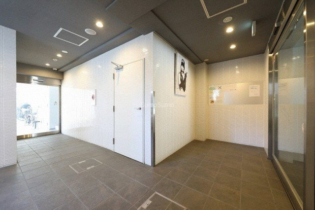 REIOS谷町のロビー