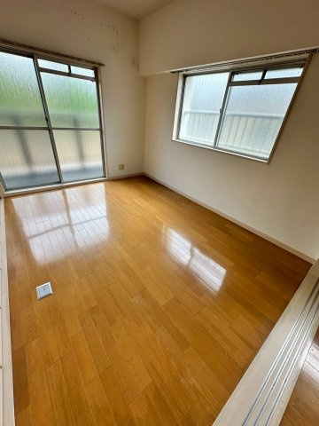 松園ハイツの寝室