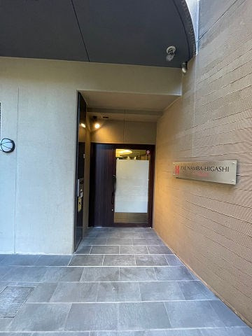 エグゼ難波東のエントランス