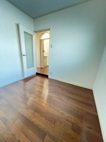 グリーンフォレスト西宮3の寝室