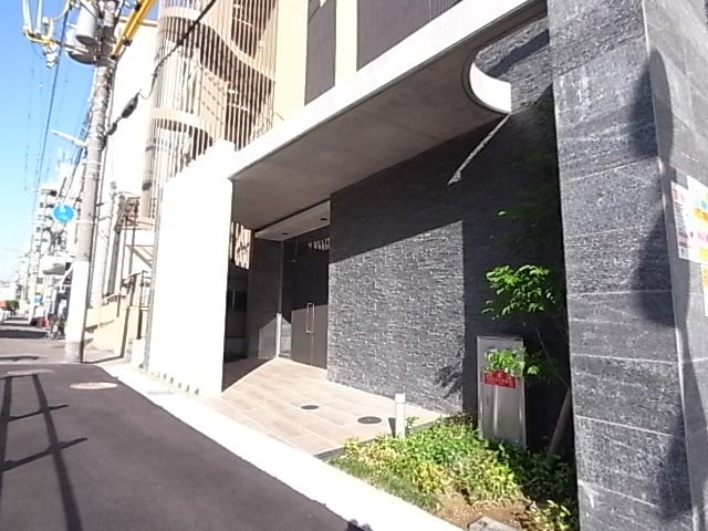 アドバンス三宮グルーブの外観