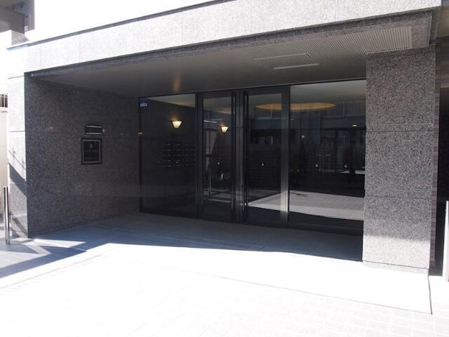 ルーブル桜新町のエントランス