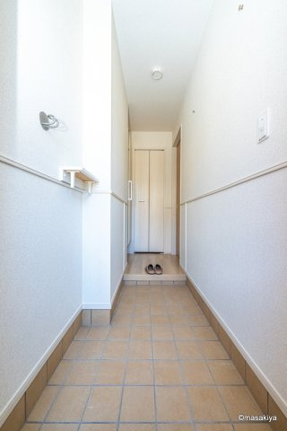 コスモス若槻の玄関