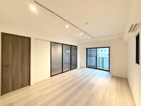 ルネサンス赤坂プレミアムコートの居間・リビング|居間です