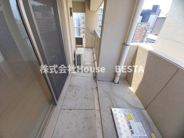 アスヴェル神戸駅前のバルコニー