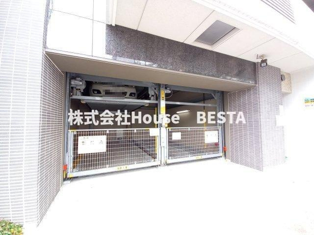 アスヴェル神戸駅前の駐車場