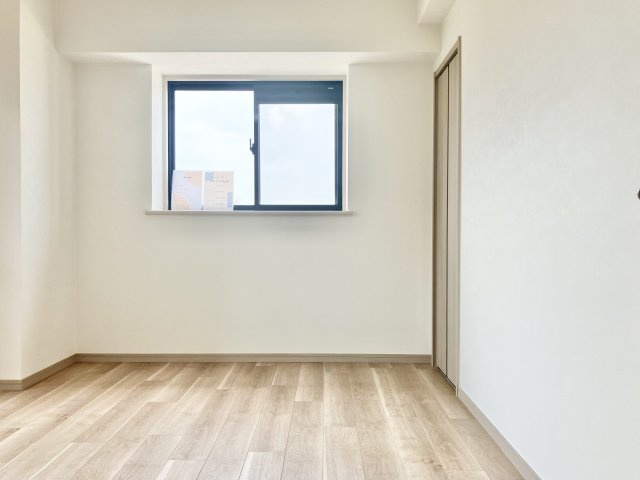 グローリアス春日井六軒屋町の洋室|洋室③