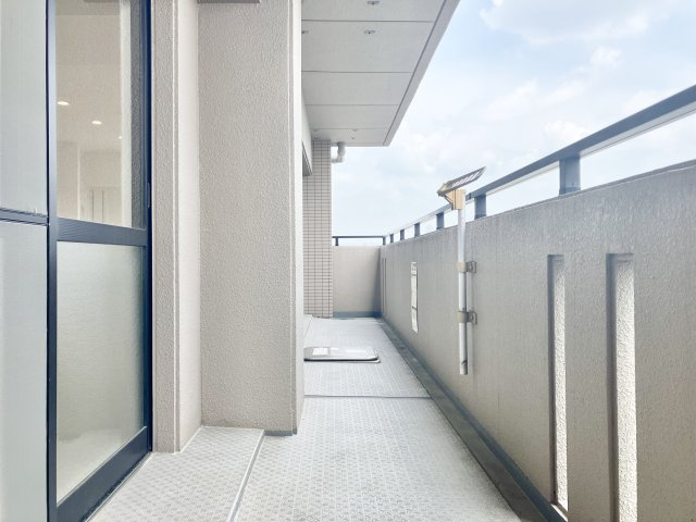 グローリアス春日井六軒屋町のバルコニー