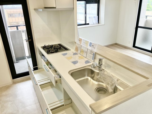 グローリアス春日井六軒屋町のキッチン