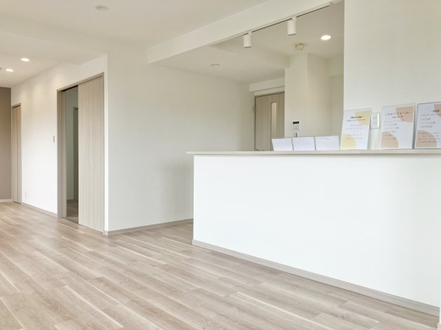 グローリアス春日井六軒屋町の居間・リビング