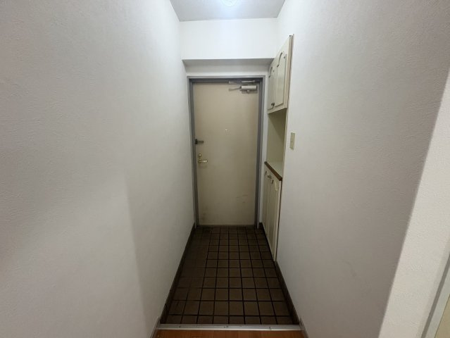 入江マンションの玄関