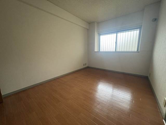入江マンションの居間・リビング