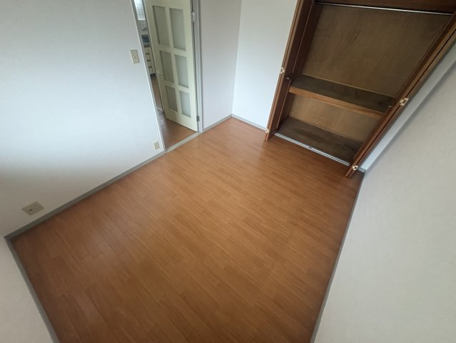 入江マンションの居間・リビング