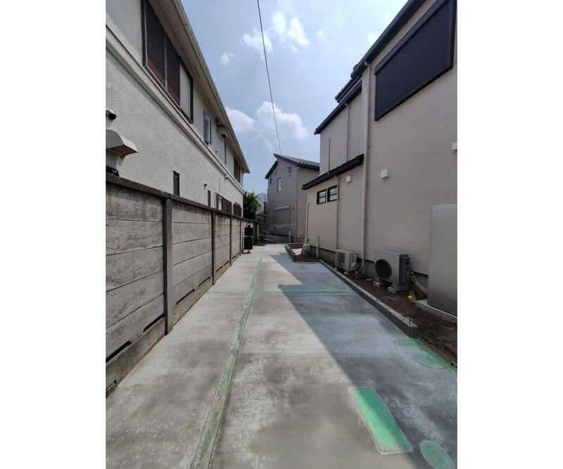 世田谷区上北沢３丁目戸建貸家の駐車場