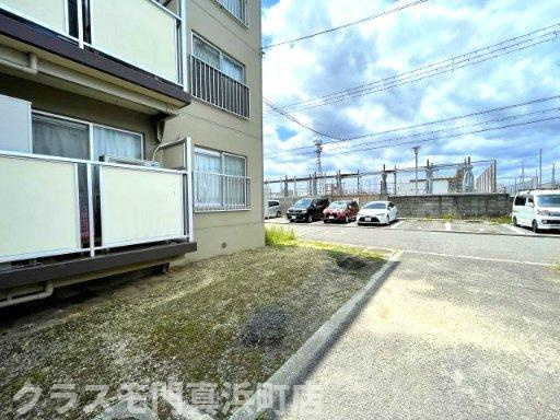 エル・セレーノ古川橋の駐車場