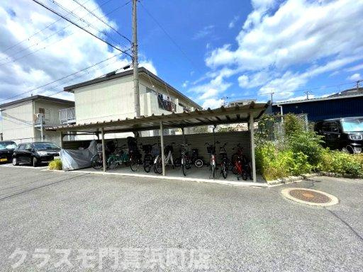 エル・セレーノ古川橋の駐車場