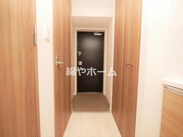 プレサンス難波ヴィータの玄関|きれいな玄関です