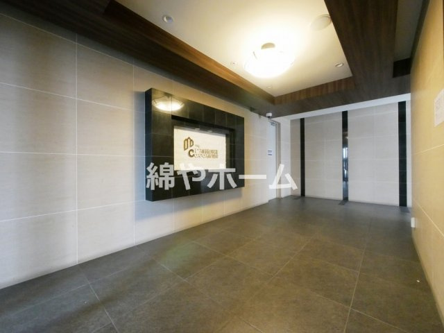 プレサンス難波ヴィータのロビー|建物の内部です