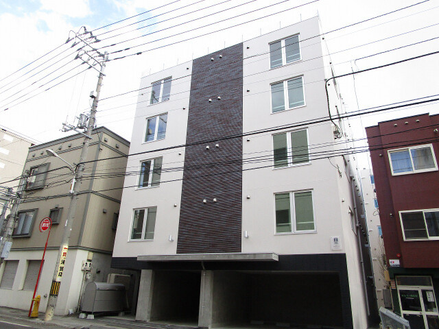 札幌市中央区南六条西１３丁目の賃貸マンション