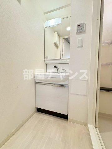 プレサンスNAGOYAファストの独立洗面台