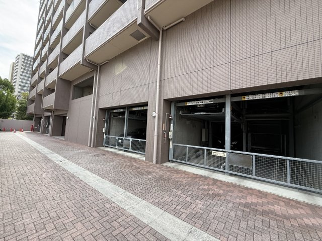 コスモ福島鷺洲パークビューの駐車場