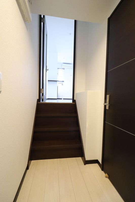 ポラリス箱崎駅東 498の玄関