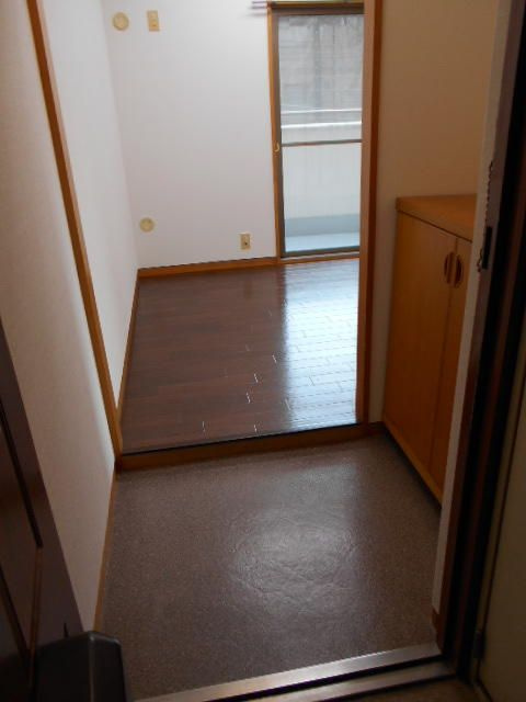 墨田区緑４丁目の事務所の玄関