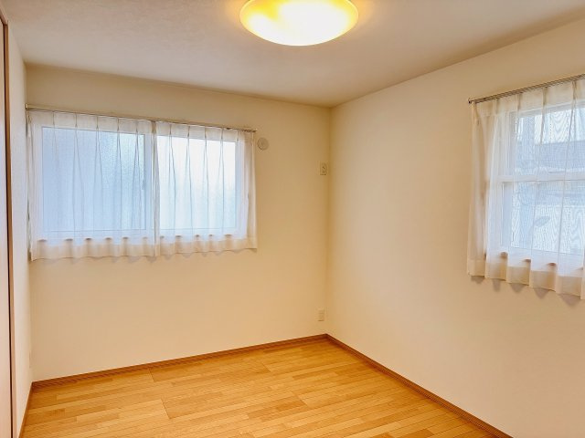 八王子市　堀之内　中古戸建て（5LDK）の子供部屋|～2階6.0帖の洋室　2面採光で明るく風通しの良