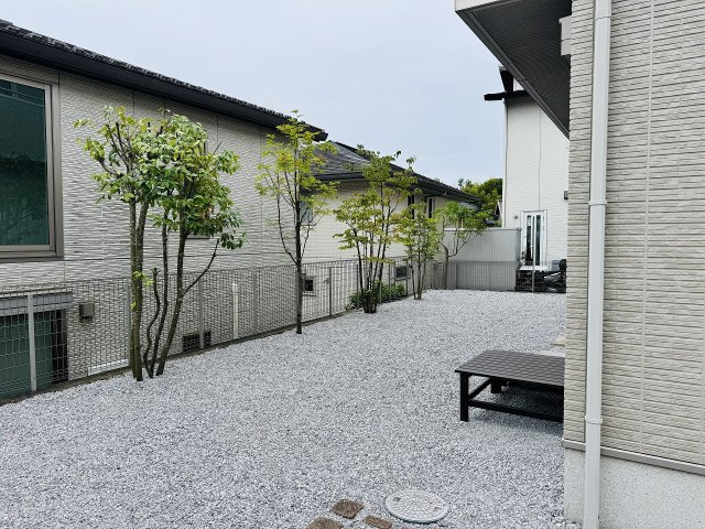 八王子市　堀之内　中古戸建て（5LDK）の庭|～ガーデニングなども楽しめる広い庭付き～