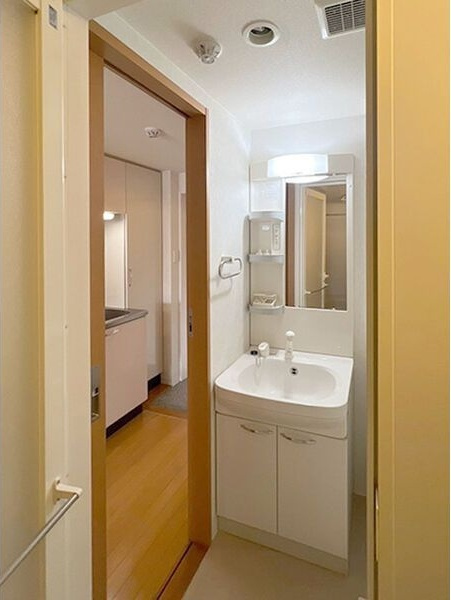 COZY APARTMENT YADAの独立洗面台