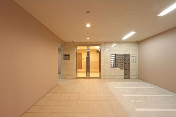 COZY APARTMENT YADAのエントランス