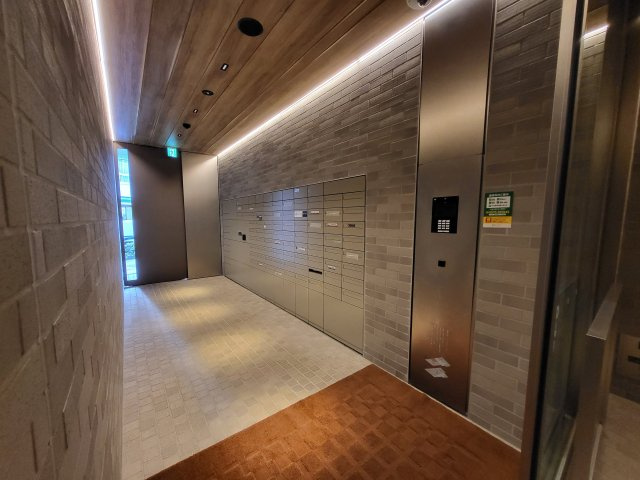 プライムメゾン入谷のロビー