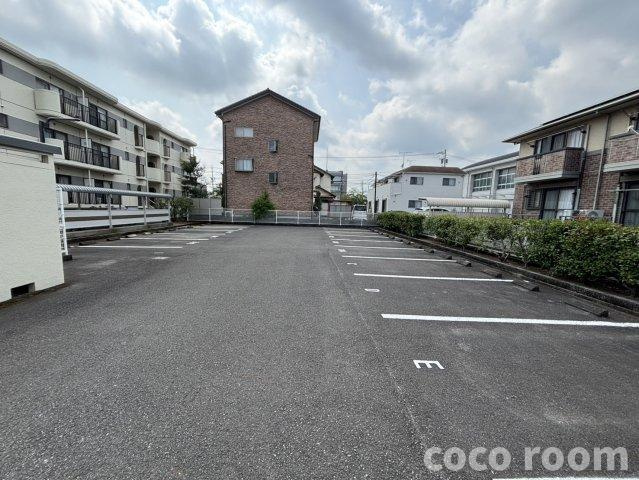 サンシャインの駐車場