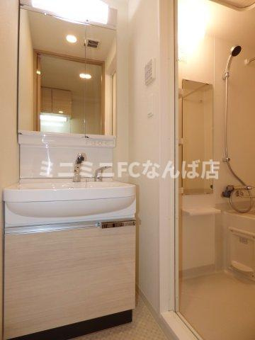 プレサンス本町エクストラの洗面所